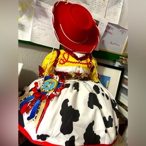 Jesse dress with fluffy tutu under fits really nice